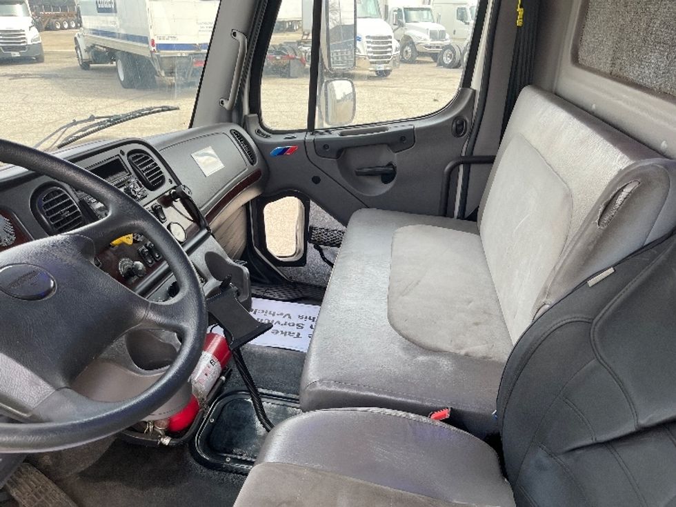 Curtain Side-Light and Medium Duty Trucks-Freightliner-2020-M2-South Bend-IN-357,658\n\t\tmiles-$ 40,000 - Image 19