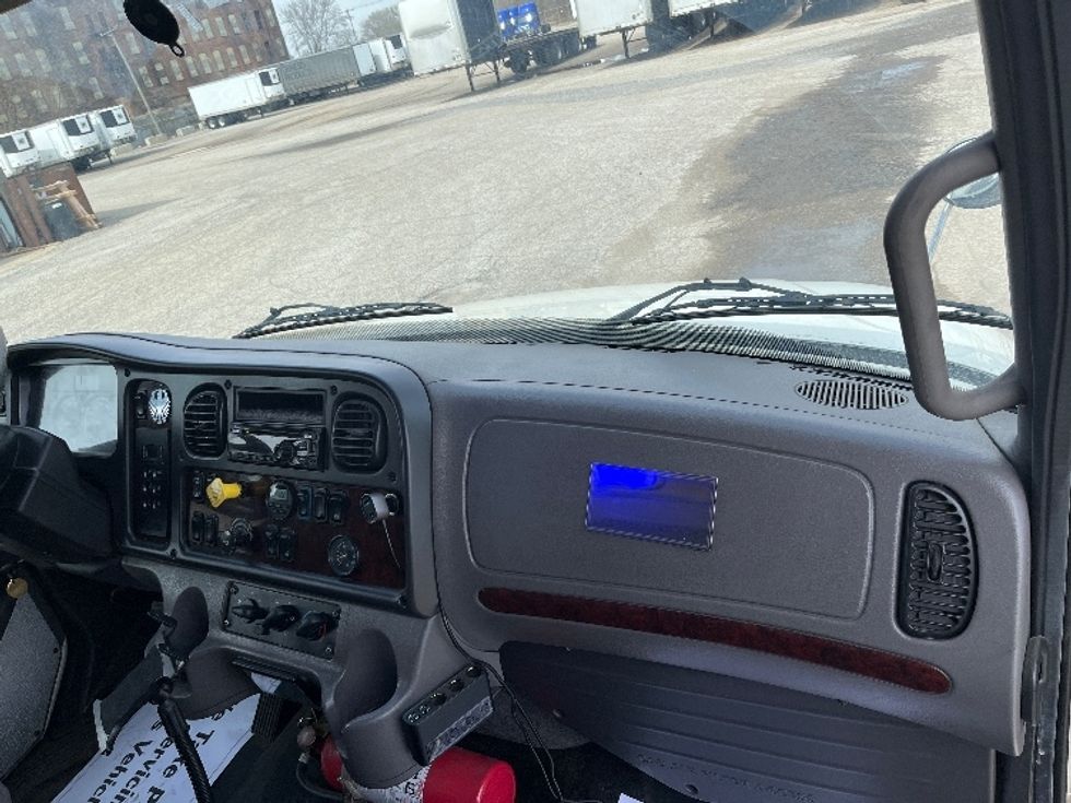 Curtain Side-Light and Medium Duty Trucks-Freightliner-2020-M2-South Bend-IN-357,658\n\t\tmiles-$ 40,000 - Image 21