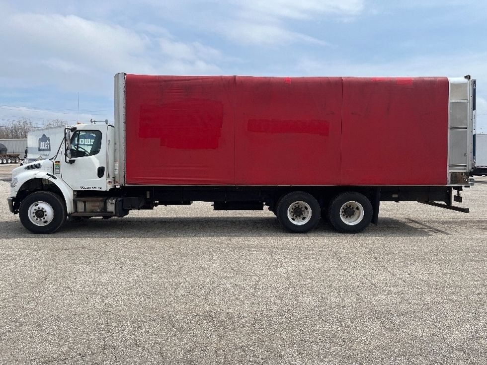 Curtain Side-Light and Medium Duty Trucks-Freightliner-2020-M2-South Bend-IN-357,658\n\t\tmiles-$ 40,000 - Image 4