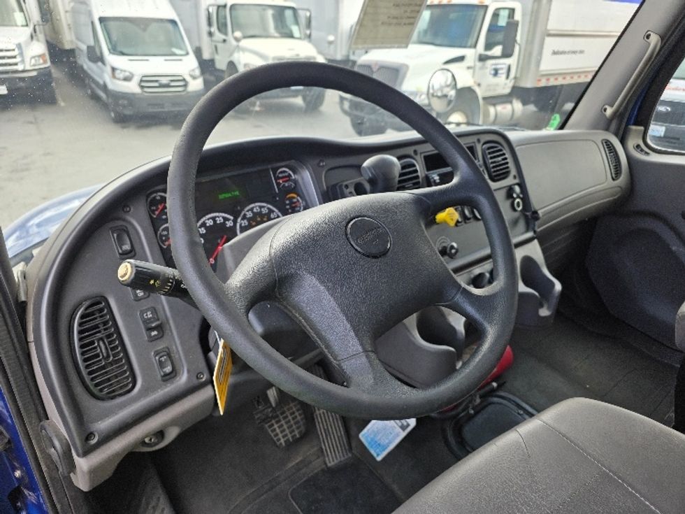 Curtain Side-Light and Medium Duty Trucks-Freightliner-2020-M2-Tukwila-WA-237,994\n\t\tmiles-$ 43,500 - Image 17