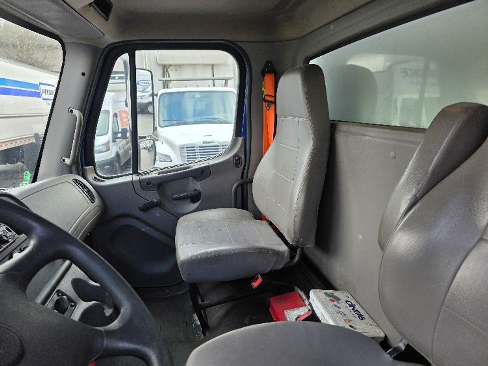Curtain Side-Light and Medium Duty Trucks-Freightliner-2020-M2-Tukwila-WA-237,994\n\t\tmiles-$ 43,500 - Image 19