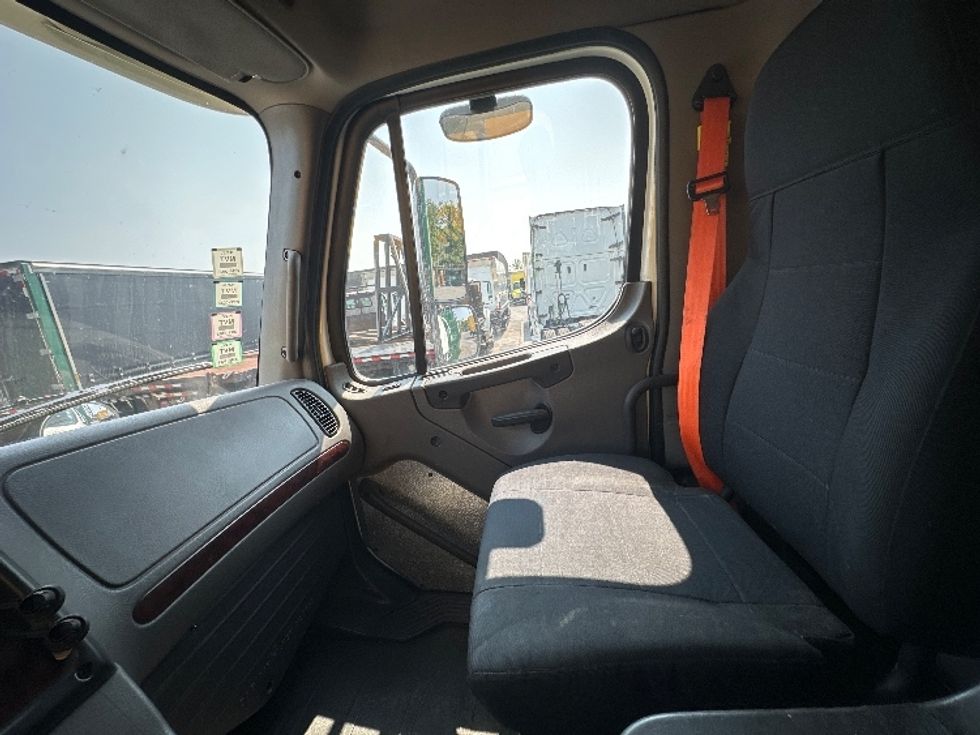 Curtain Side-Light and Medium Duty Trucks-Freightliner-2020-M211242S-Parsippany-NJ-168,871\n\t\tmiles-$ 62,750 - Image 18