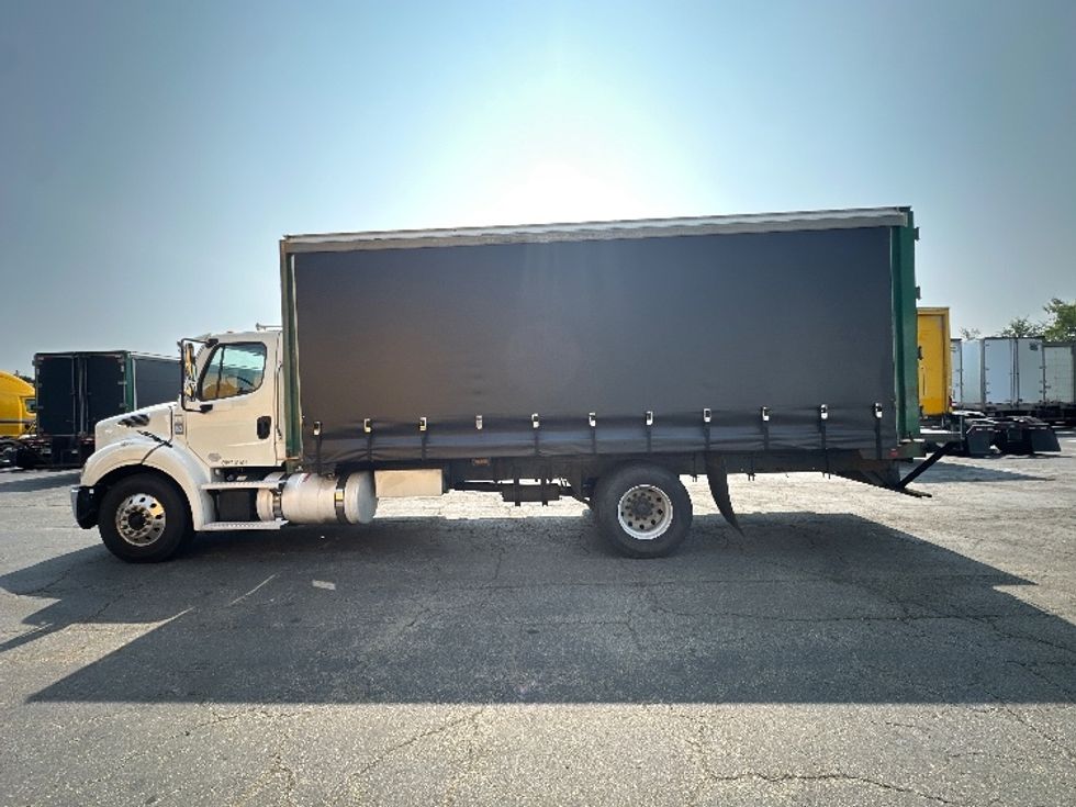 Curtain Side-Light and Medium Duty Trucks-Freightliner-2020-M211242S-Parsippany-NJ-168,871\n\t\tmiles-$ 62,750 - Image 4
