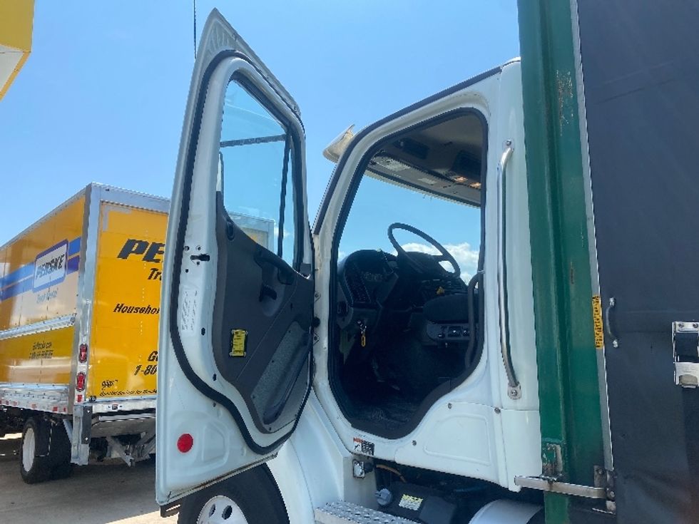 Curtain Side-Light and Medium Duty Trucks-Freightliner-2020-M211242S-Parsippany-NJ-186,924\n\t\tmiles-$ 62,250 - Image 16