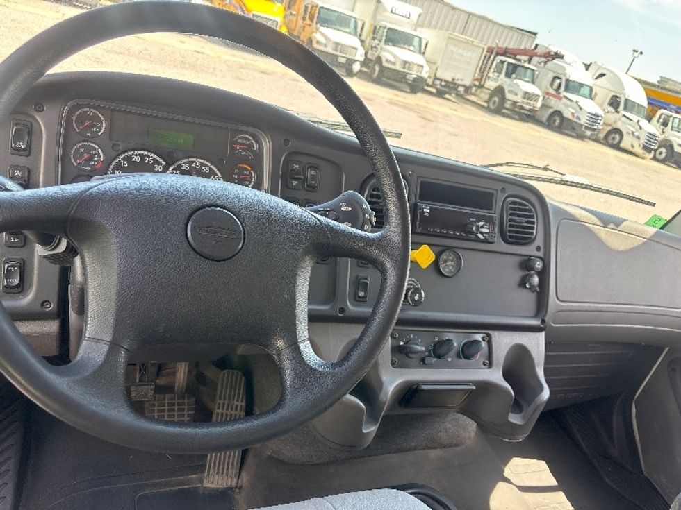 Curtain Side-Light and Medium Duty Trucks-Freightliner-2020-M211264S-Moberly-MO-337,193\n\t\tmiles-$ 74,250 - Image 18