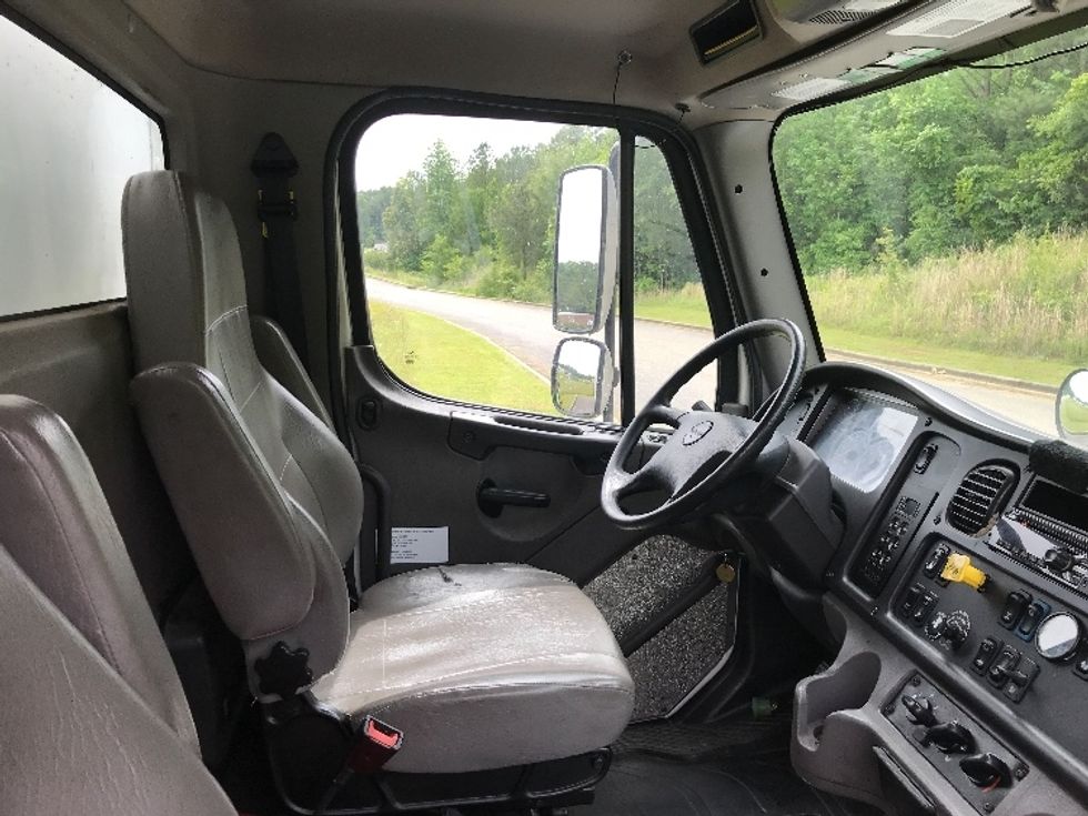 Curtain Side-Light and Medium Duty Trucks-Freightliner-2021-M2-Alabaster-AL-335,063\n\t\tmiles-$ 32,250 - Image 22