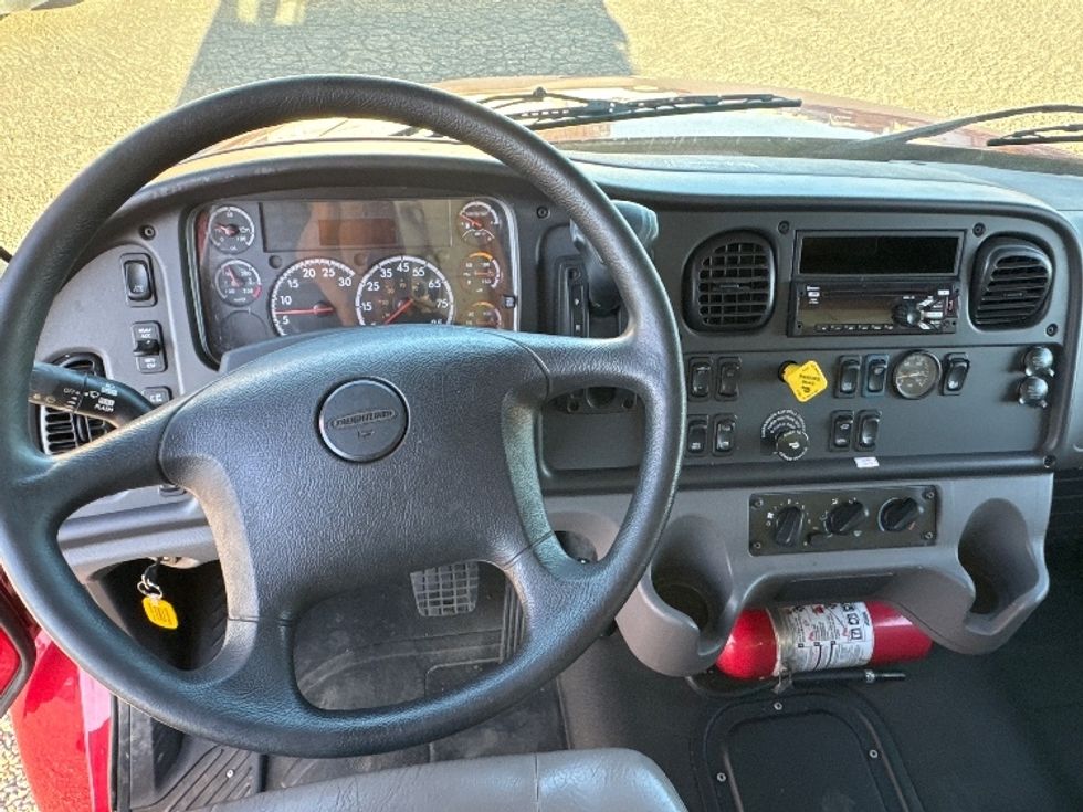 Curtain Side-Light and Medium Duty Trucks-Freightliner-2021-M2-West Sacramento-CA-247,498\n\t\tmiles-$ 37,000 - Image 18