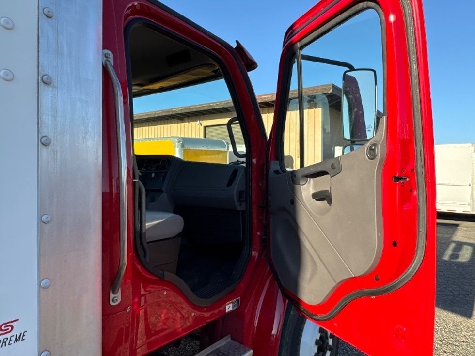 Curtain Side-Light and Medium Duty Trucks-Freightliner-2021-M2-West Sacramento-CA-247,498\n\t\tmiles-$ 37,000 - Image 20