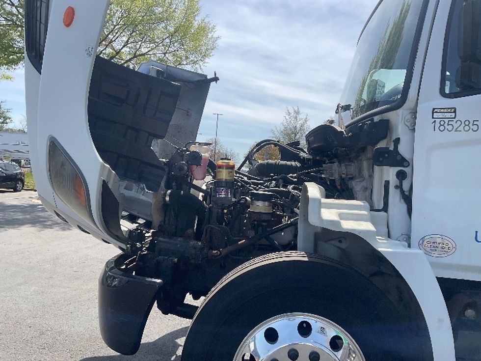 Curtain Side-Light and Medium Duty Trucks-Hino-2018-338-Capitol Heights-MD-275,916\n\t\tmiles-$ 28,000 - Image 18