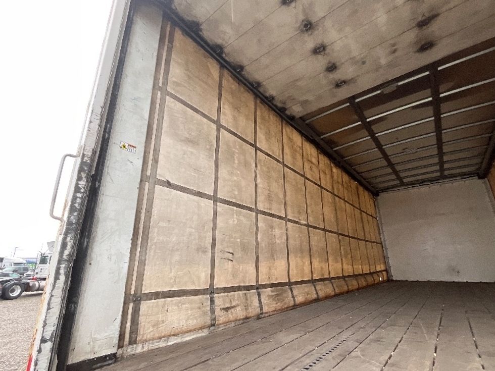 Curtain Side-Light and Medium Duty Trucks-Hino-2019-268-Pasco-WA-175,147\n\t\tmiles-$ 43,250 - Image 11