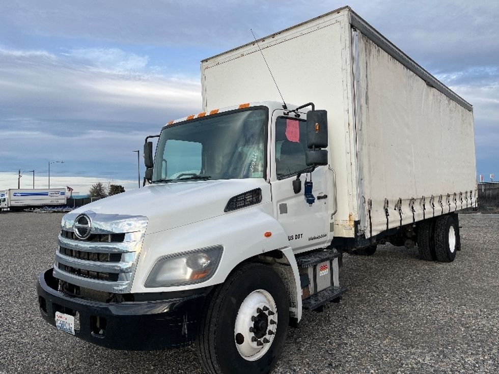 Curtain Side-Light and Medium Duty Trucks-Hino-2019-268-Pasco-WA-175,147\n\t\tmiles-$ 43,250 - Image 3