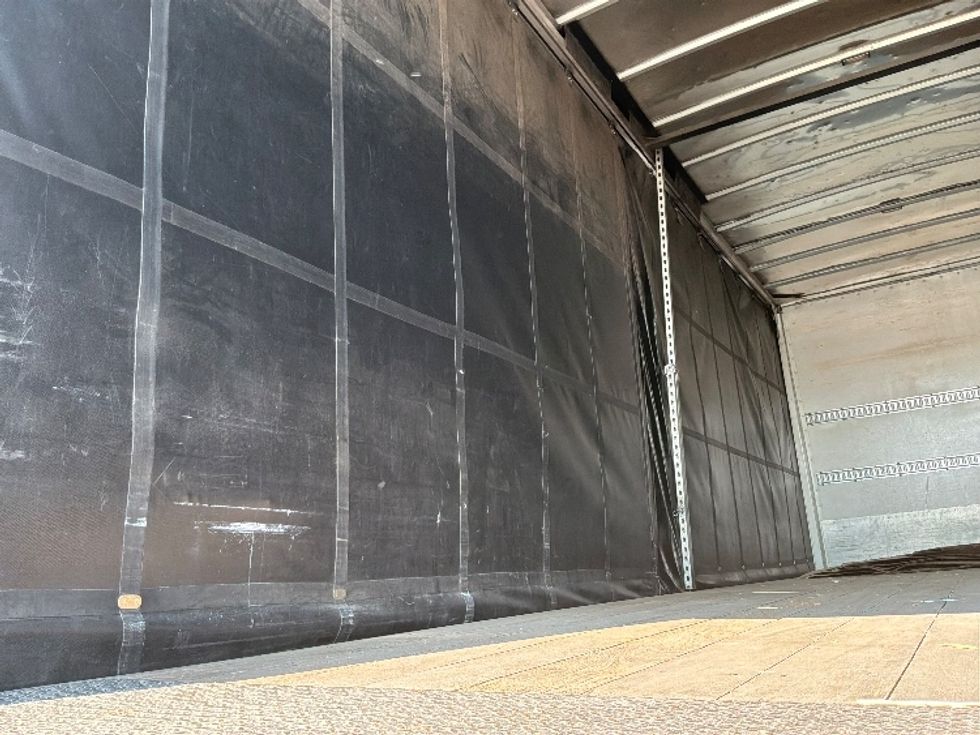 Curtain Side-Light and Medium Duty Trucks-Hino-2020-268-Aurora-CO-319,646\n\t\tmiles-$ 25,000 - Image 11
