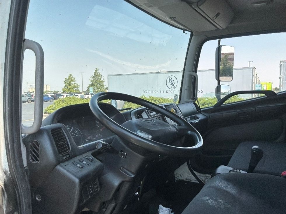 Curtain Side-Light and Medium Duty Trucks-Hino-2020-268-Aurora-CO-319,646\n\t\tmiles-$ 25,000 - Image 16