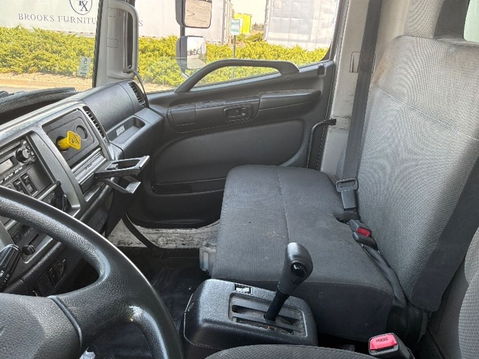 Curtain Side-Light and Medium Duty Trucks-Hino-2020-268-Aurora-CO-319,646\n\t\tmiles-$ 25,000 - Image 18