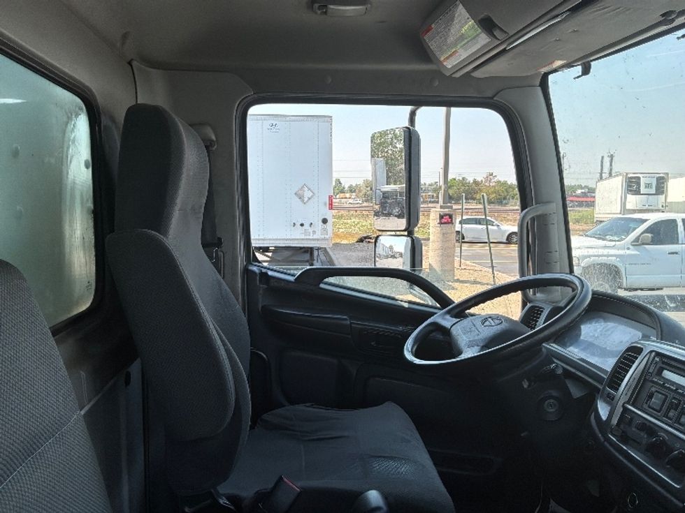 Curtain Side-Light and Medium Duty Trucks-Hino-2020-268-Aurora-CO-319,646\n\t\tmiles-$ 25,000 - Image 20