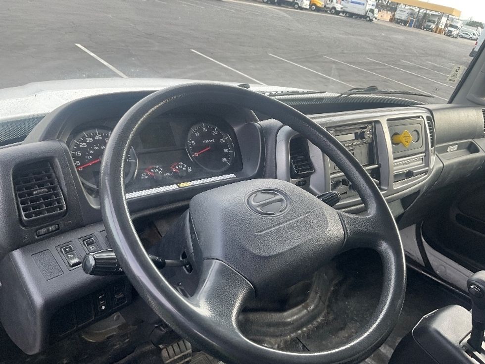 Curtain Side-Light and Medium Duty Trucks-Hino-2020-268-Fontana-CA-243,761\n\t\tmiles-$ 37,500 - Image 17
