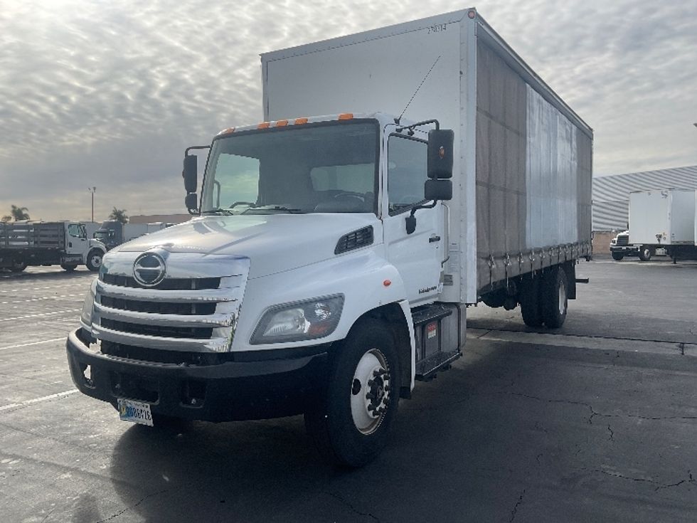 Curtain Side-Light and Medium Duty Trucks-Hino-2020-268-Fontana-CA-243,761\n\t\tmiles-$ 37,500 - Image 3