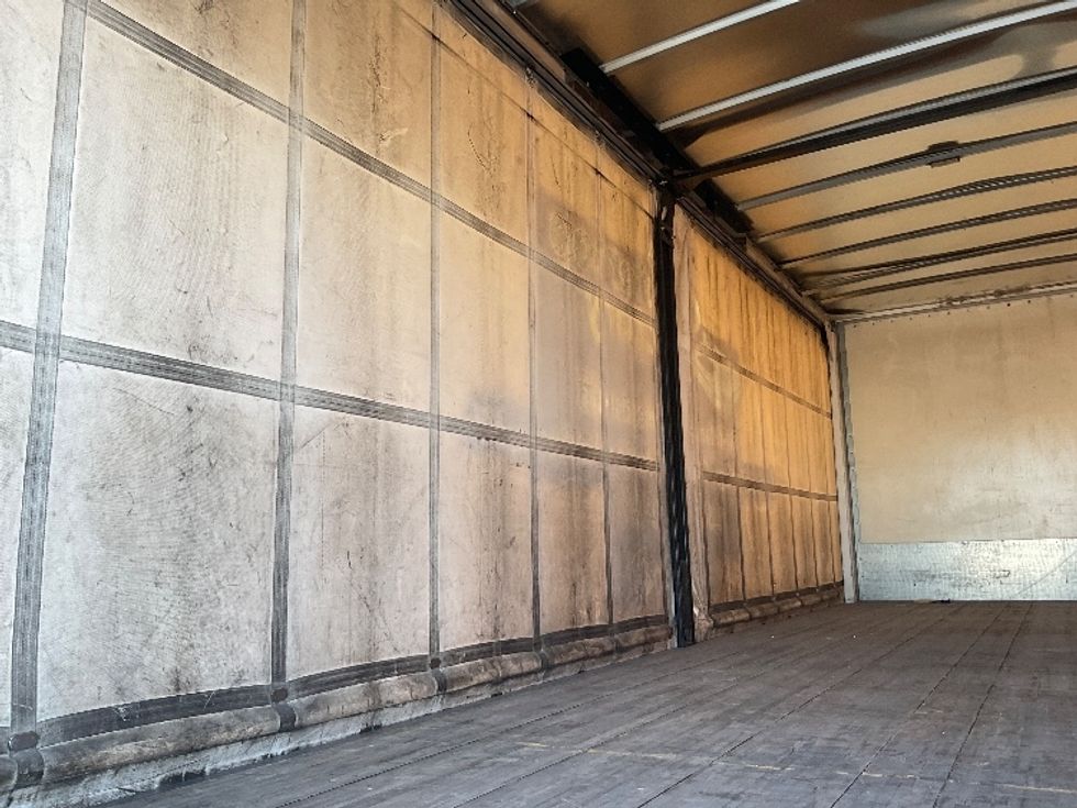 Curtain Side-Light and Medium Duty Trucks-Hino-2020-268-Torrance-CA-254,616\n\t\tmiles-$ 33,500 - Image 11