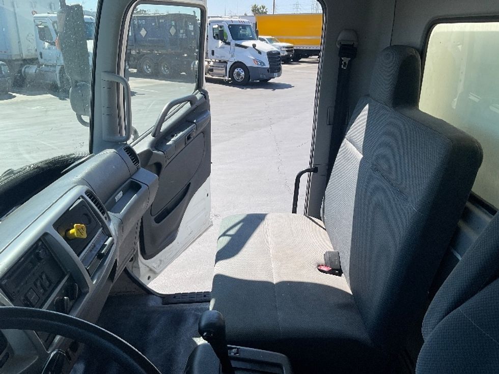 Curtain Side-Light and Medium Duty Trucks-Hino-2020-268-Torrance-CA-254,616\n\t\tmiles-$ 33,500 - Image 19