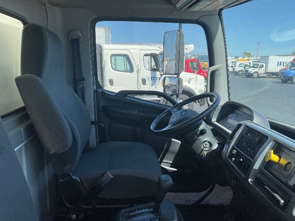 Curtain Side-Light and Medium Duty Trucks-Hino-2020-268-Torrance-CA-254,616\n\t\tmiles-$ 33,500 - Image 22