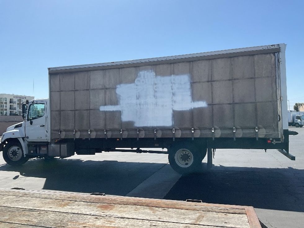 Curtain Side-Light and Medium Duty Trucks-Hino-2020-268-Torrance-CA-254,616\n\t\tmiles-$ 33,500 - Image 4