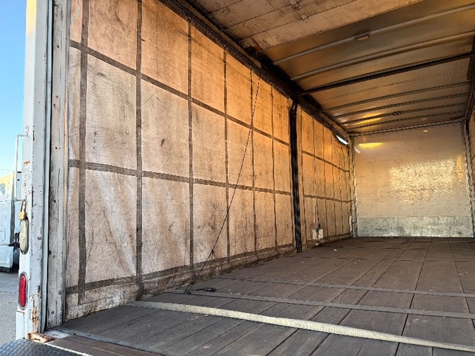 Curtain Side-Light and Medium Duty Trucks-International-2017-4300-Dallas-TX-229,060\n\t\tmiles-$ 31,750 - Image 11