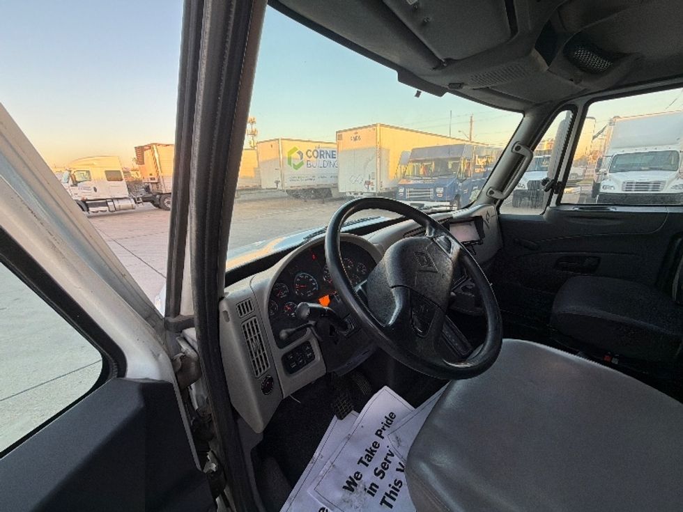 Curtain Side-Light and Medium Duty Trucks-International-2017-4300-Dallas-TX-229,060\n\t\tmiles-$ 31,750 - Image 17