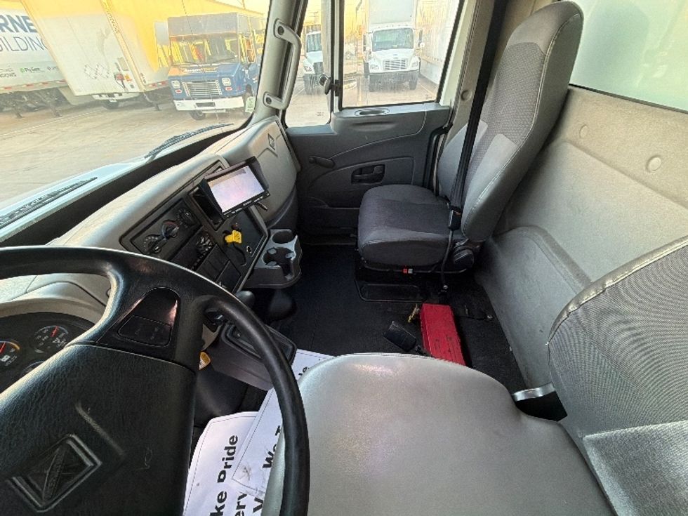 Curtain Side-Light and Medium Duty Trucks-International-2017-4300-Dallas-TX-229,060\n\t\tmiles-$ 31,750 - Image 19