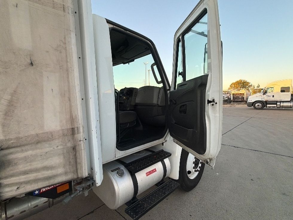 Curtain Side-Light and Medium Duty Trucks-International-2017-4300-Dallas-TX-229,060\n\t\tmiles-$ 31,750 - Image 20