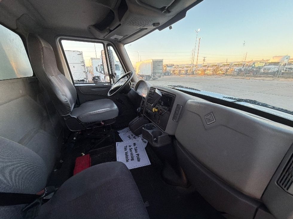 Curtain Side-Light and Medium Duty Trucks-International-2017-4300-Dallas-TX-229,060\n\t\tmiles-$ 31,750 - Image 22