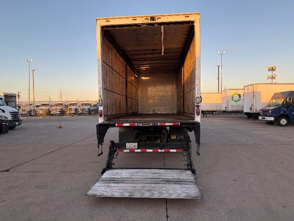 Curtain Side-Light and Medium Duty Trucks-International-2017-4300-Dallas-TX-229,060\n\t\tmiles-$ 31,750 - Image 9
