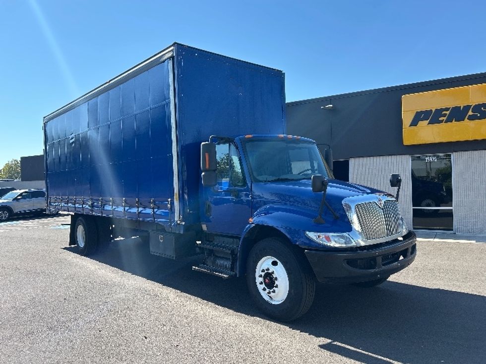 Curtain Side-Light and Medium Duty Trucks-International-2018-4300-Clackamas-OR-241,309\n\t\tmiles-$ 28,250 - Image 1