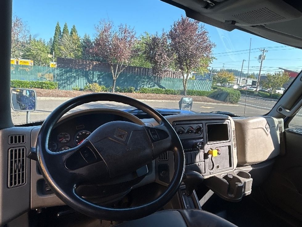 Curtain Side-Light and Medium Duty Trucks-International-2018-4300-Clackamas-OR-241,309\n\t\tmiles-$ 28,250 - Image 17