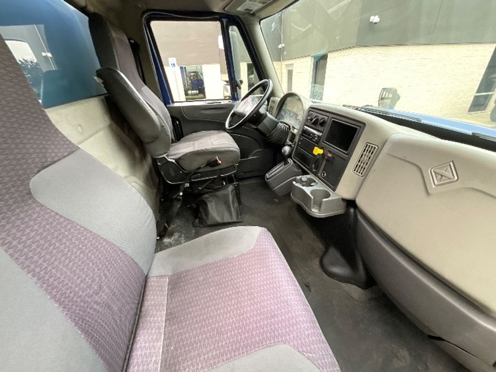 Curtain Side-Light and Medium Duty Trucks-International-2018-4300-Clackamas-OR-241,309\n\t\tmiles-$ 28,250 - Image 21