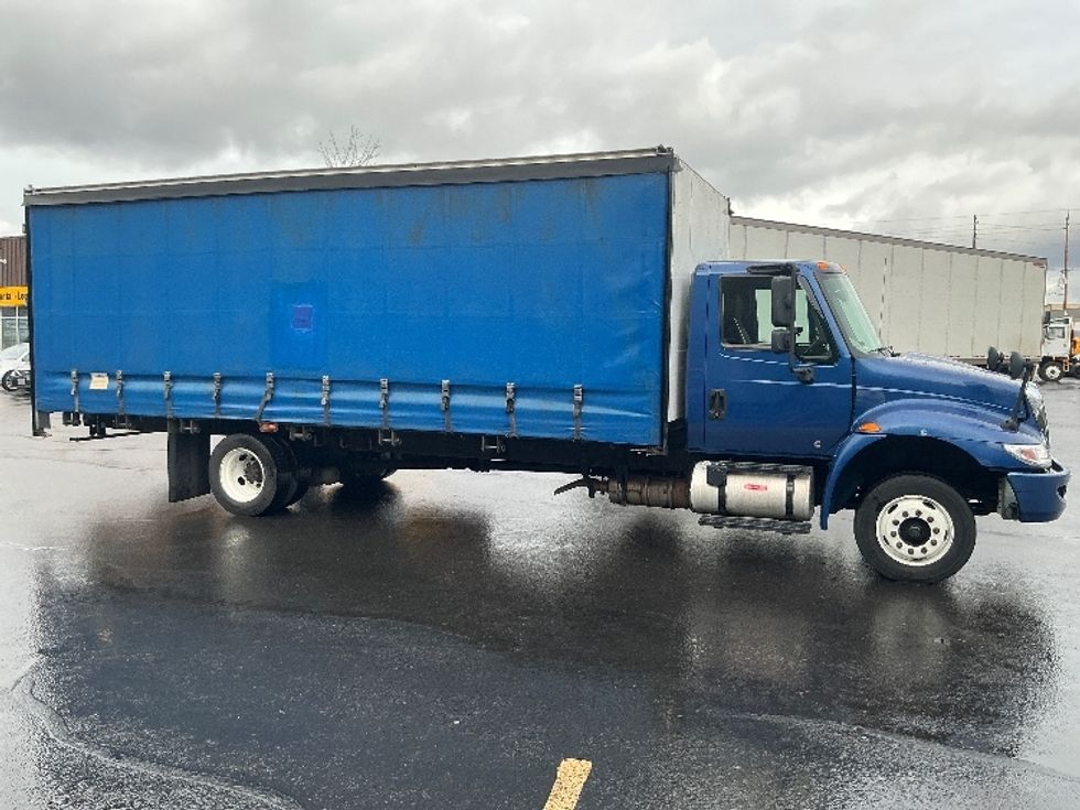 Curtain Side-Light and Medium Duty Trucks-International-2019-4300LP-Coburg-OR-180,295\n\t\tmiles-$ 37,750 - Image 15