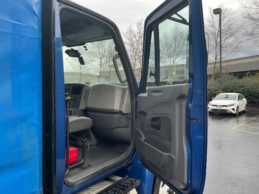Curtain Side-Light and Medium Duty Trucks-International-2019-4300LP-Coburg-OR-180,295\n\t\tmiles-$ 37,750 - Image 20