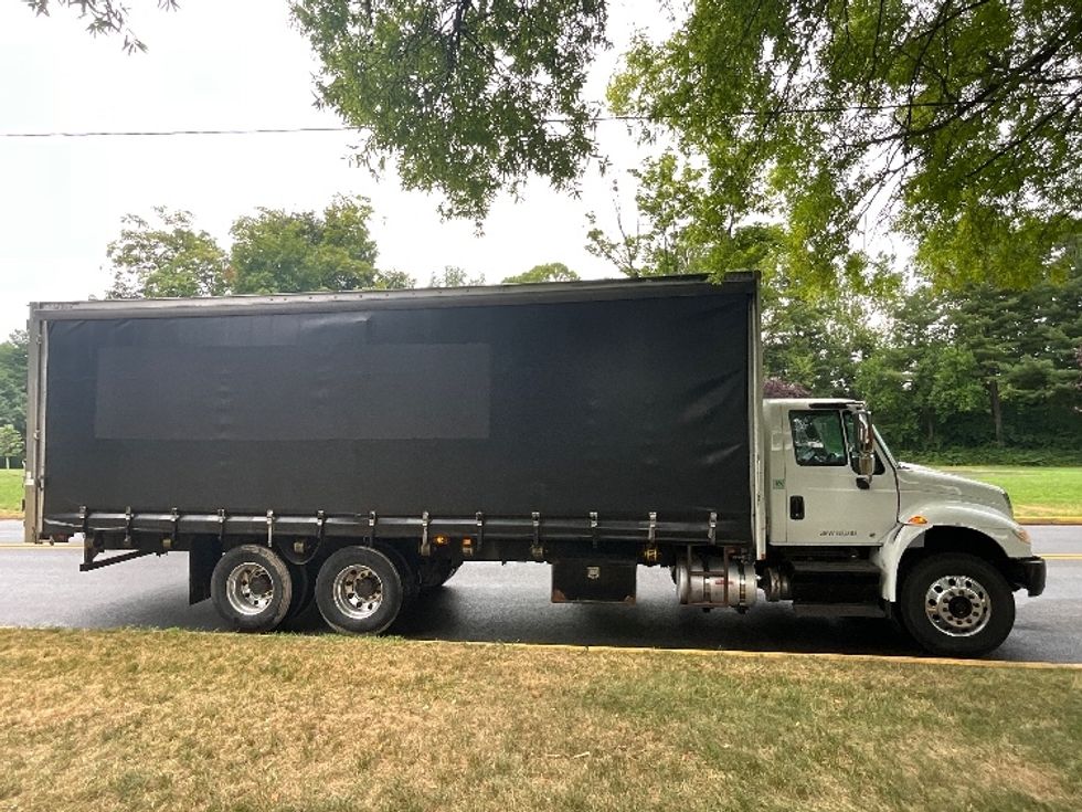Curtain Side-Light and Medium Duty Trucks-International-2019-4400-Reading-PA-380,000\n\t\tmiles-$ 23,250 - Image 15