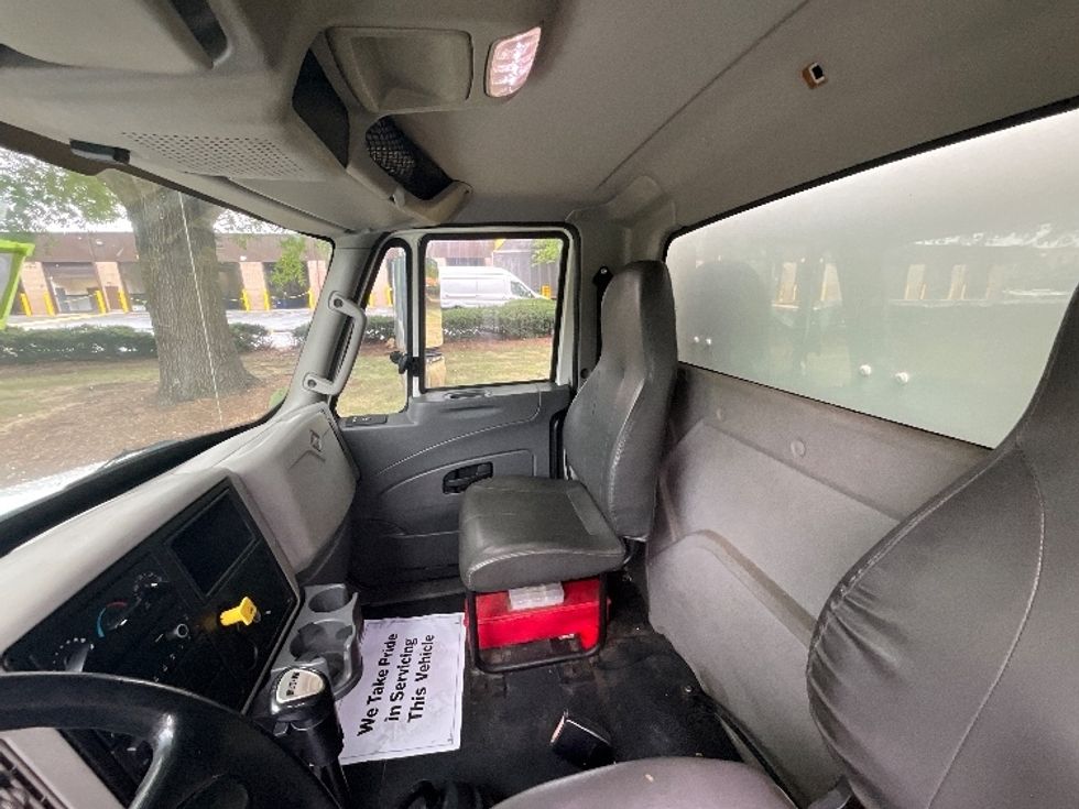 Curtain Side-Light and Medium Duty Trucks-International-2019-4400-Reading-PA-380,000\n\t\tmiles-$ 23,250 - Image 19