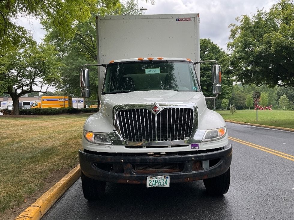 Curtain Side-Light and Medium Duty Trucks-International-2019-4400-Reading-PA-380,000\n\t\tmiles-$ 23,250 - Image 2
