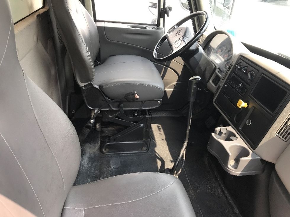 Curtain Side-Light and Medium Duty Trucks-International-2019-4400-Reading-PA-380,000\n\t\tmiles-$ 23,250 - Image 22