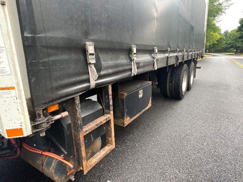 Curtain Side-Light and Medium Duty Trucks-International-2019-4400-Reading-PA-380,000\n\t\tmiles-$ 23,250 - Image 25