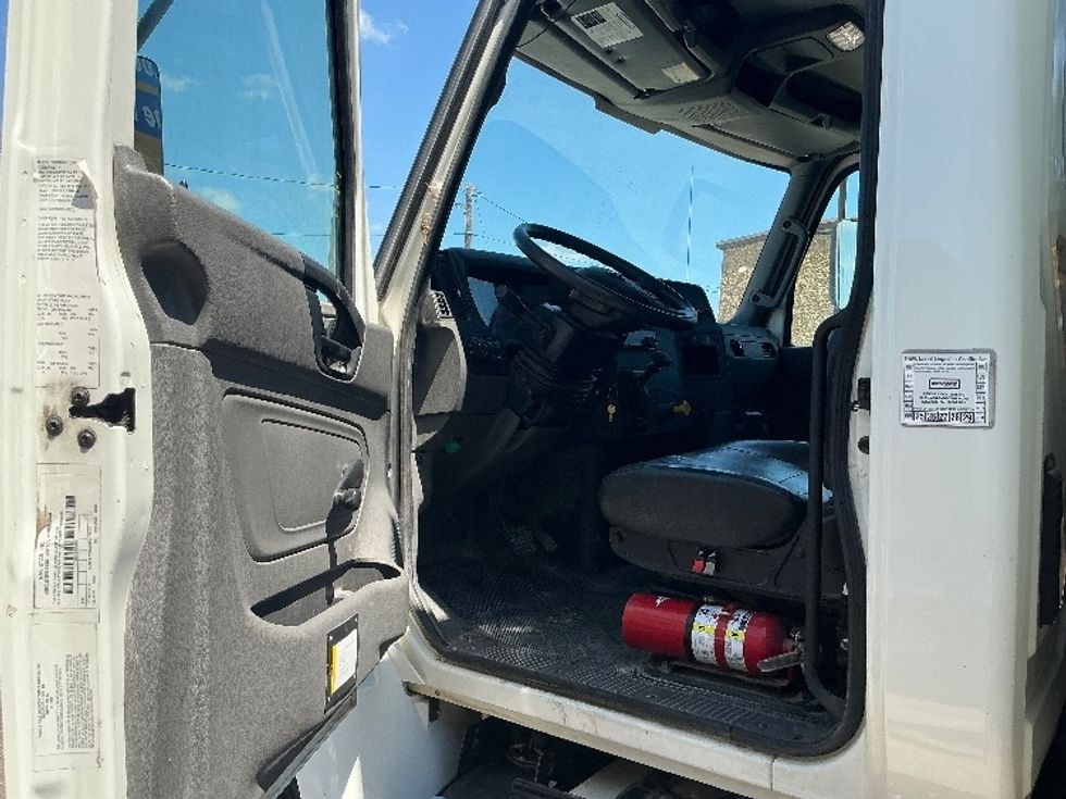 Curtain Side-Light and Medium Duty Trucks-International-2020-MV607-Dallas-TX-115,537\n\t\tmiles-$ 42,750 - Image 16
