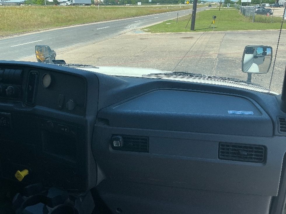 Curtain Side-Light and Medium Duty Trucks-International-2020-MV607-Dallas-TX-115,537\n\t\tmiles-$ 42,750 - Image 21