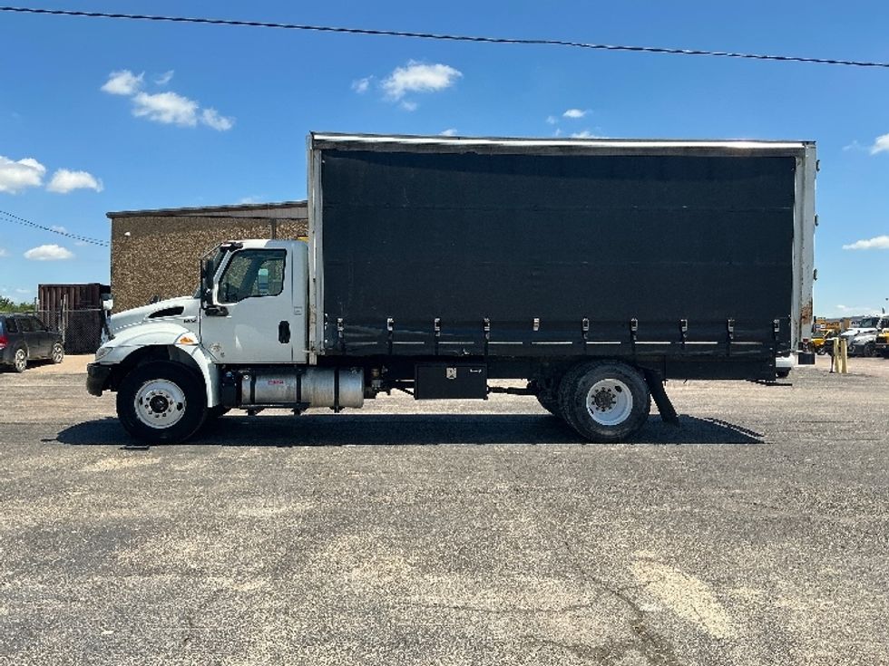 Curtain Side-Light and Medium Duty Trucks-International-2020-MV607-Dallas-TX-115,537\n\t\tmiles-$ 42,750 - Image 4