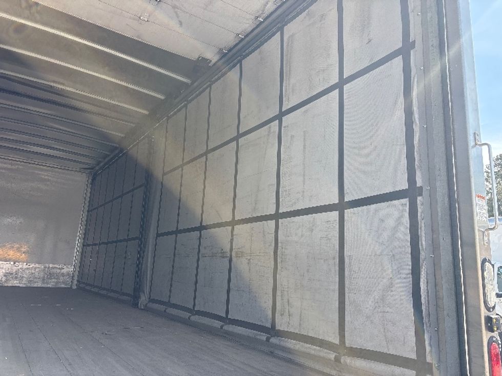 Curtain Side-Light and Medium Duty Trucks-International-2020-MV607-Ladson-SC-89,741\n\t\tmiles-$ 59,000 - Image 12