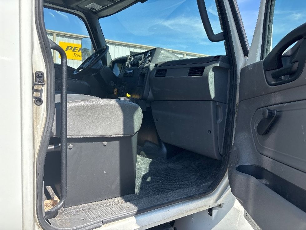 Curtain Side-Light and Medium Duty Trucks-International-2020-MV607-Ladson-SC-89,741\n\t\tmiles-$ 59,000 - Image 20