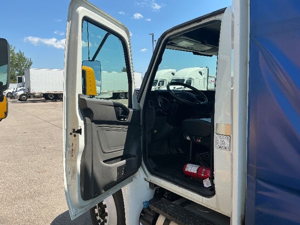 Curtain Side-Light and Medium Duty Trucks-International-2020-MV607-Piqua-OH-309,647\n\t\tmiles-$ 26,250 - Image 15