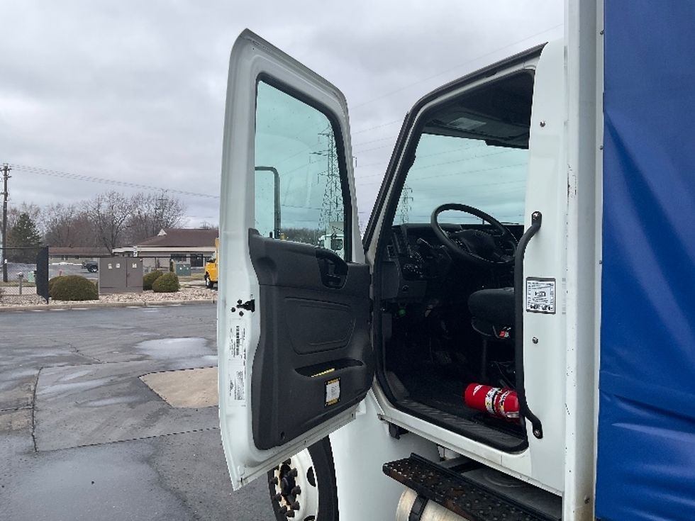 Curtain Side-Light and Medium Duty Trucks-International-2021-MV607LP-Neenah-WI-272,387\n\t\tmiles-$ 31,000 - Image 15