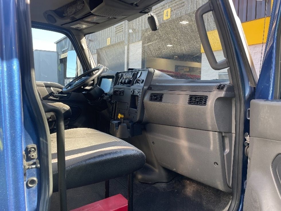 Curtain Side-Light and Medium Duty Trucks-International-2021-MV607LP-Portland-OR-113,334\n\t\tmiles-$ 51,500 - Image 21