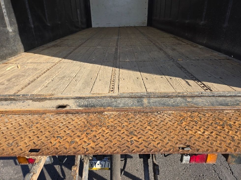 Curtain Side-Light and Medium Duty Trucks-Isuzu-2018-FTR-White Deer-PA-156,453\n\t\tmiles-$ 41,000 - Image 10